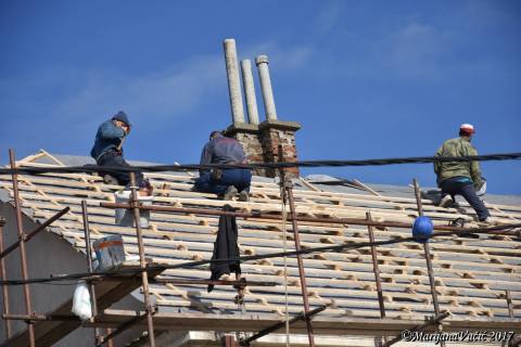 ZAPOČELI SMO  REKONSTRUKCIJU STAROG DOMA ZDRAVLjA U SURČINU